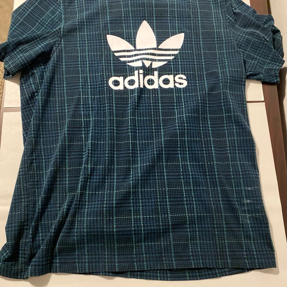 Adidas Graphic Tee Dark Green Tilly's Men's Medium